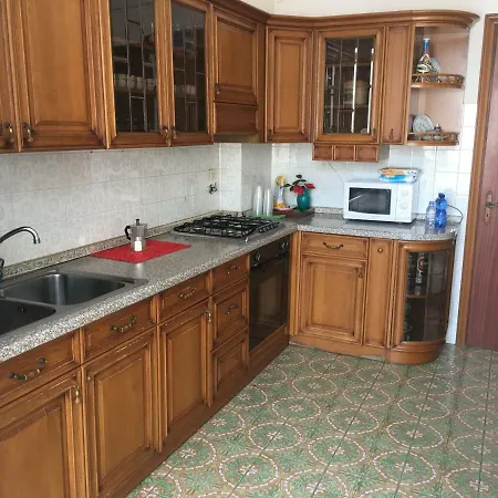 Casa Elena Apartmán *